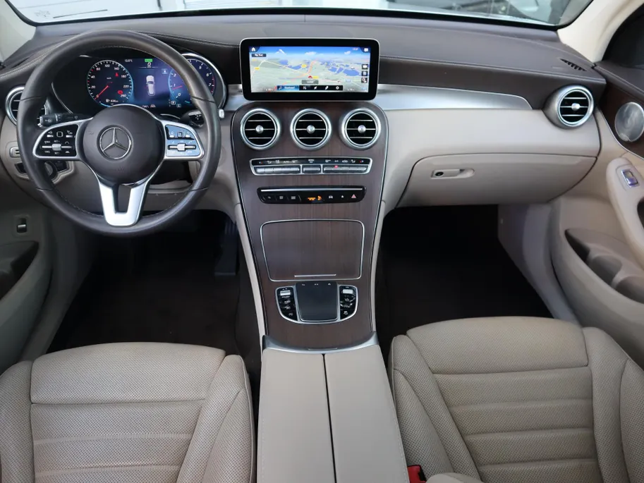 Mercedes-Benz GLC 300 4MATIC AMG line l Panoramadak l Stoelverwarming l Ambiente lichtpakket
