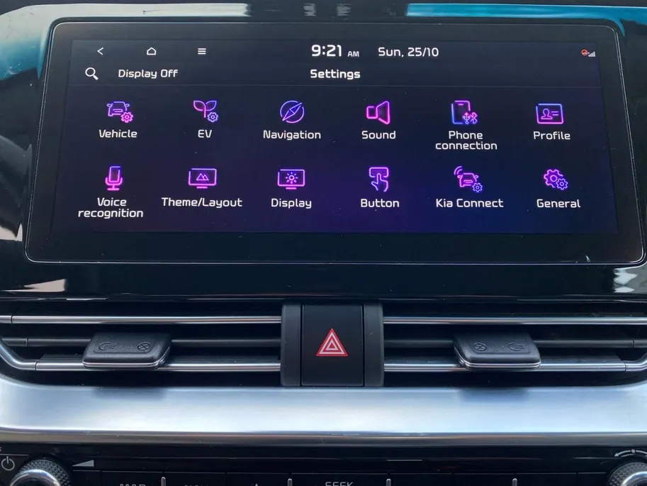 Kia e-Niro DynamicLine 64 kWh | Climate control | Navigatie | 17 inch LM-velgen | Keyless | AppleCarPlay-Android Auto | Parkeercamera | SOH 99.3% |