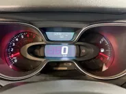 Renault Captur 90PK TCe Intens | Trekhaak | Navi | Climate Control | Bluetooth | Camera | Parkeersensoren | Cruise Control | Armsteun | Licht & Regen Sensor | Blind Spot |