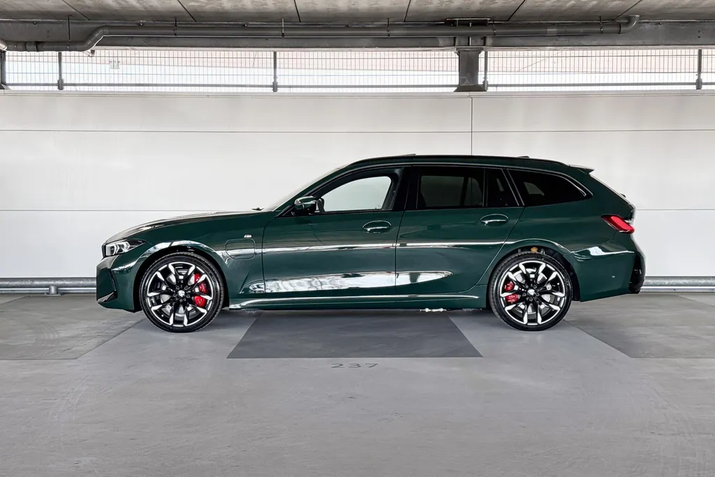BMW 3 Serie Touring 330e M Sport Edition
