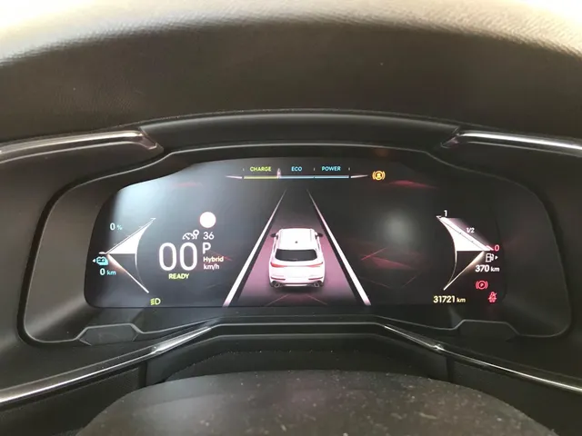DS 7 1.6 PHEV 300 4x4 Pallas
