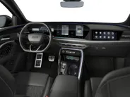 Audi Q5 2.0 TFSI e-hybrid quattro S edition 299 PK · Glazen panoramadak · Tech plus · Trekhaak elek. wegklapbaar