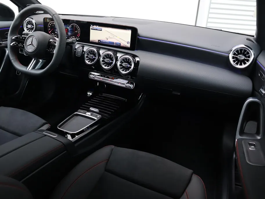 Mercedes-Benz A-Klasse 250 e Star Edition AMG Line Plus