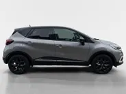 Renault Captur 120PK TCe Intens Automaat | Trekhaak | Navi | LM Velgen Hoogglans Zwart | Camera | Parkeersensoren | Full LED | Climate Control | Cruise Control | Keyless Entry | Elektrische Ramen & Spiegels | Licht & Regen Sensor |