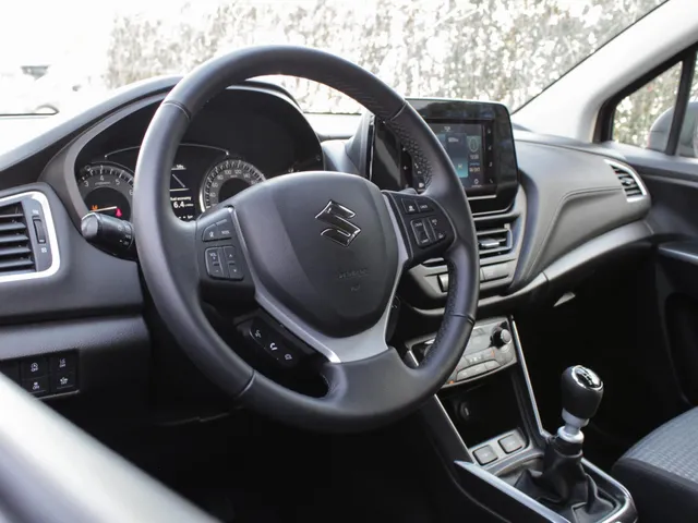 Suzuki S-Cross 1.4 Boosterjet Select Smart Hybrid | Cruise | Carplay/Android | Camera | Park sens | Lm-Velgen