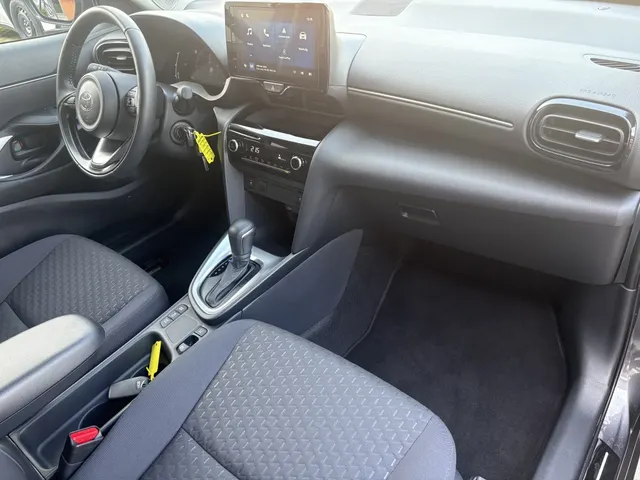 Toyota Yaris Cross 1.5 Hybr 115 Active | Blindspot | Parkeersensoren V+A | Stuur/ Stoelverwarming