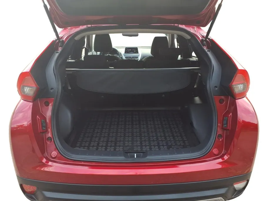 Mitsubishi Eclipse Cross 1.5 DI-T Intense Automaat | Navigatie | Airco | Trekhaak 1600 kg | 1 jaar Garantie