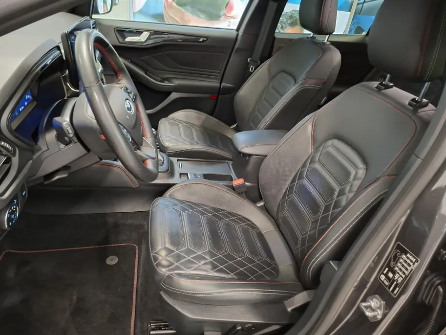 Ford Focus Wagon 1.0 EcoBoost Hybrid ST Line X | Winter Pack | Adap. Cruise | Elektrische Achterklep |