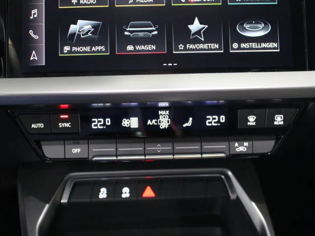 Audi A3 Limousine 30 TFSI Advanced edition Navigatie | Cruise Control | 17' Velgen | PDC Achter