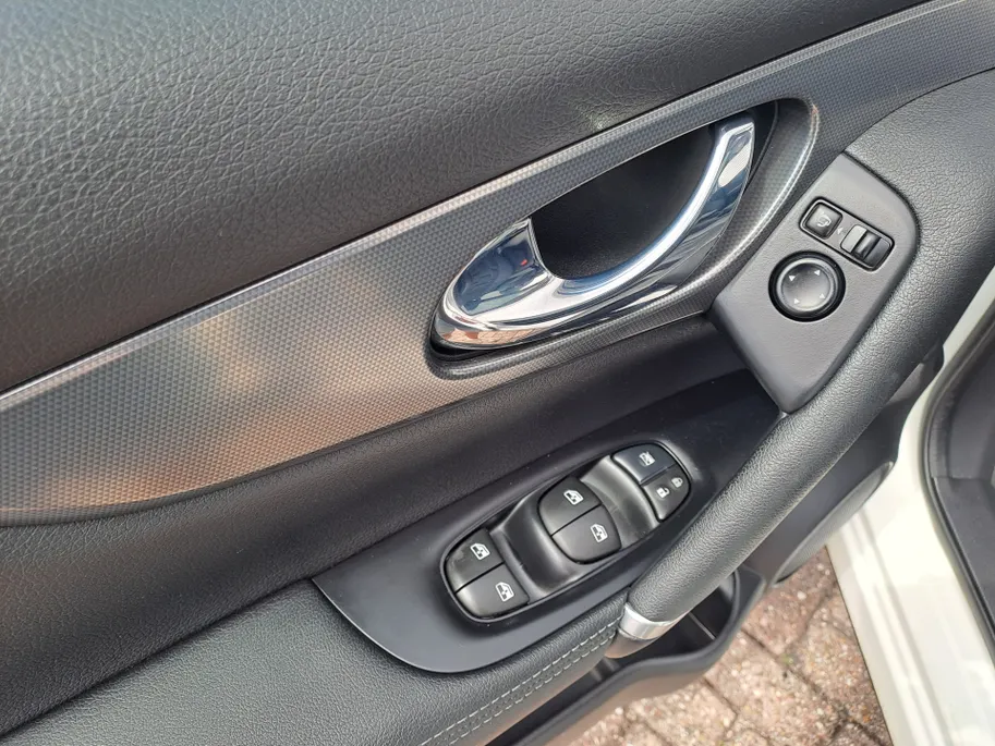 Nissan QASHQAI 1.3 DIG-T Premium Edition | Cruise control | Navi |  DAB | Apple Carplay/Android Auto | 360 Camera | Panorama Dak | Automaat | Leer |  Keyless entry | Keyless start