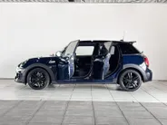 MINI Cooper 5-deurs Cooper S Chili Red John Cooper Works Uitvoering