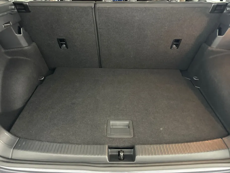 Volkswagen T-Cross 1.0 Life Edition DSG Automaat | Adaptieve Cruise Control | Climate Control | Parkeersensoren voor + achter