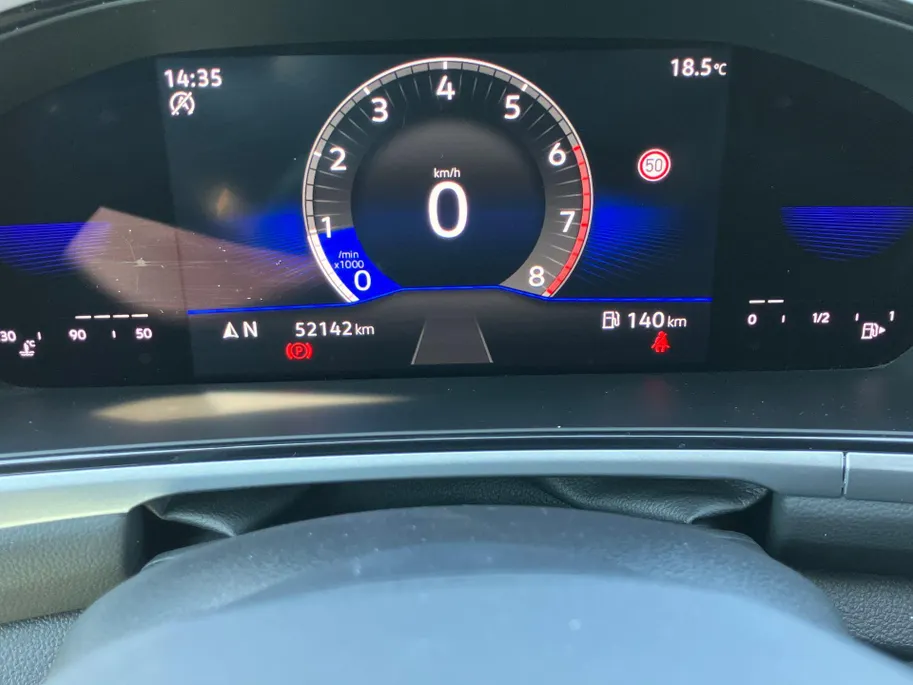 Volkswagen T-Roc 1.0TSI/110PK Life Business · Navigatie · Apple/Android Car Play · Stoelverwarming · Garantie t/m 06-06-2027 of 100000km.