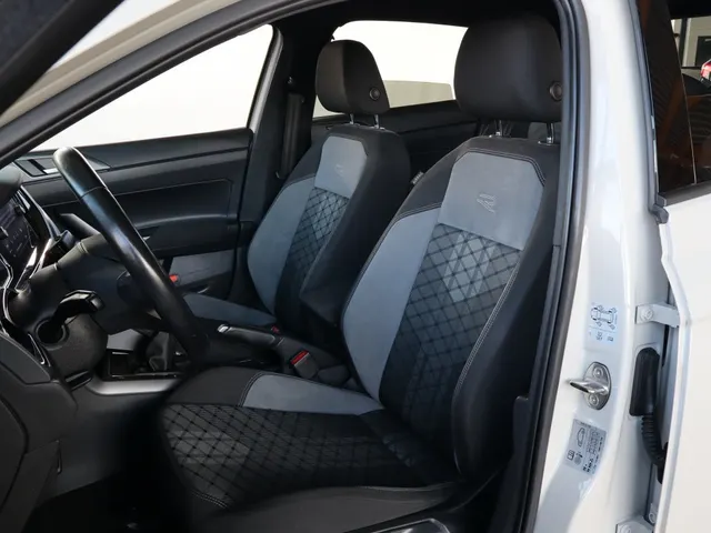 Volkswagen Polo 1.0 TSI R-Line | Adaptive Cruise | App Connect