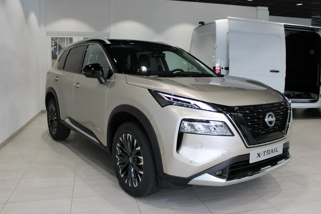 Nissan X-Trail 1.5 e-Power Tekna Plus | PRO-PILOT | € 5.500,= VOORRAAD KORTING | LEDER INTERIEUR |
