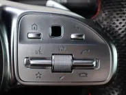 Mercedes-Benz CLA 180 Business Solution AMG l Keyless l Achteruitrijcamera l Stoelverwarming l Ambiente lichtpakket