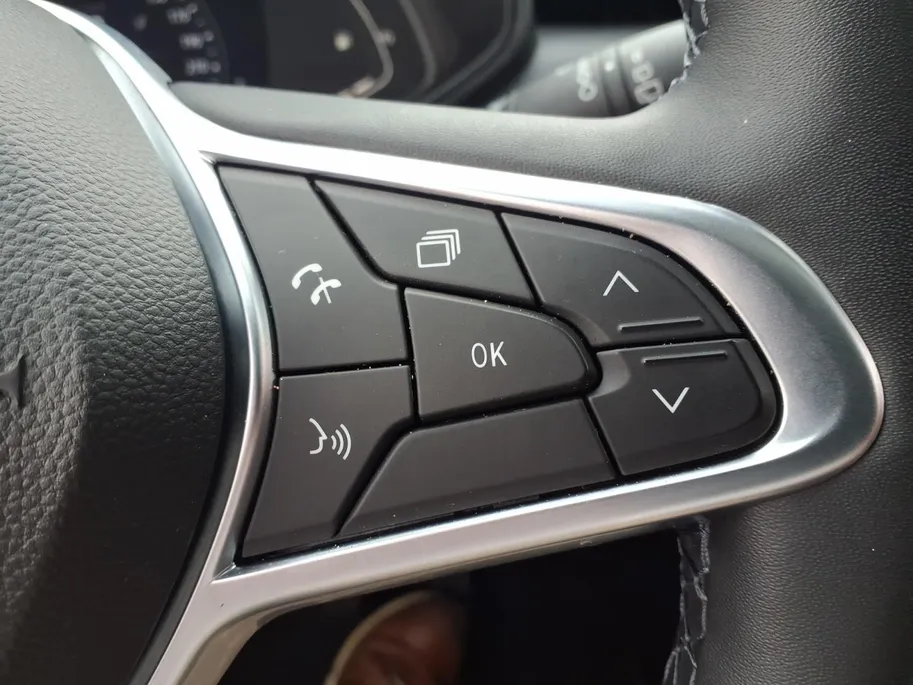 Renault Clio 1.0 TCe Intens Navigatie | Airco | Camera-PDC | Trekhaak |1 jaar Garantie