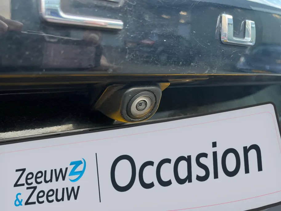 Ford Focus 1.0 EcoBoost Titanium Business | Navigatie | Apple carplay & Android auto | Winter pack | BLIS | Parkeersensoren voor en achter | Achteruitrijcamera | Trekhaak | Cruise control | Airco | Bovag garantie |
