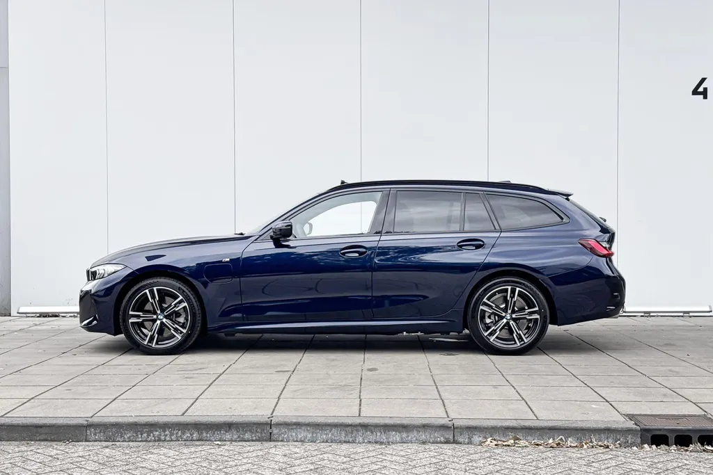 BMW 3 Serie Touring 330e