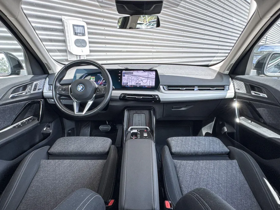 BMW iX1 xDrive30 Launch Edition 67 kWh