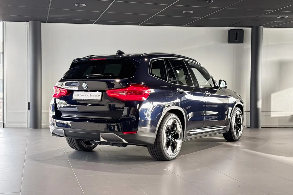 BMW iX3 High Executive 80 kWh