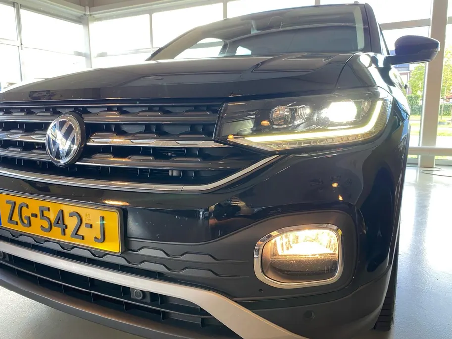 Volkswagen T-Cross 1.0 TSi DSG7-automaat Style NL Auto | trekhaak | Beats Audio | LED | CarPlay | 18' | Virtual Cockpit | Stoelverwarming | etc.