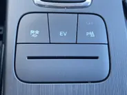 Ford Kuga 2.5 PHEV 225 pk Titanium Navigatie-Draadloos opladen-achteruitrijcamera-parkeersensoren