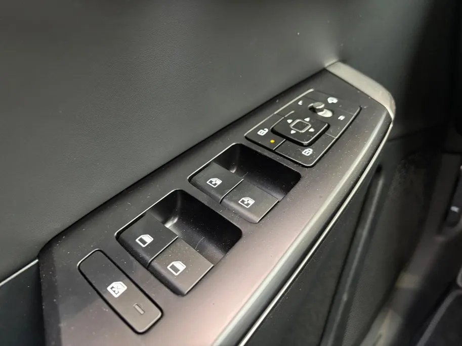 Kia EV6 Light Edition 63 kWh Navigatie | Stoel + stuurverwarming | Achteruitrijcamera | Climate control |