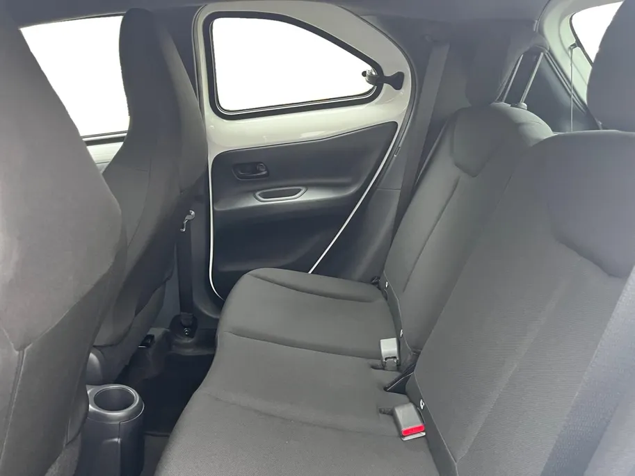 Toyota Aygo X 1.0 VVT-i MT Play | Carplay | Airco | Parkeercamera | Adapt. Cruise Control