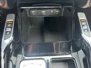 Kia Sorento 1.6 T-GDI Hybrid 2WD ExecutiveLine 5p. | Apple Carplay / Android Auto | Navigatiesysteem | Elektrisch Verstelbare Voorstoelen | Bestuurdersstoel met Geheugen | Elektrisch Schuif / Kanteldak | Elektrisch Bedienbare Achterklep | Stoelverwarming + Stoelkoeli