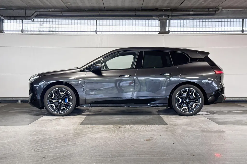 BMW iX xDrive40 Business Edition Plus 77 kWh