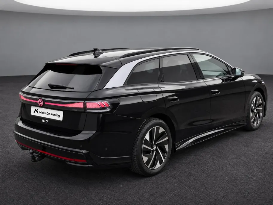 Volkswagen ID.7 Tourer Pro 77 kWh 210kW/286PK · Trekhaak · 360°Camera · Stoel- stuur- & voorruitverwarming · Garantie t/m 16-10-2027