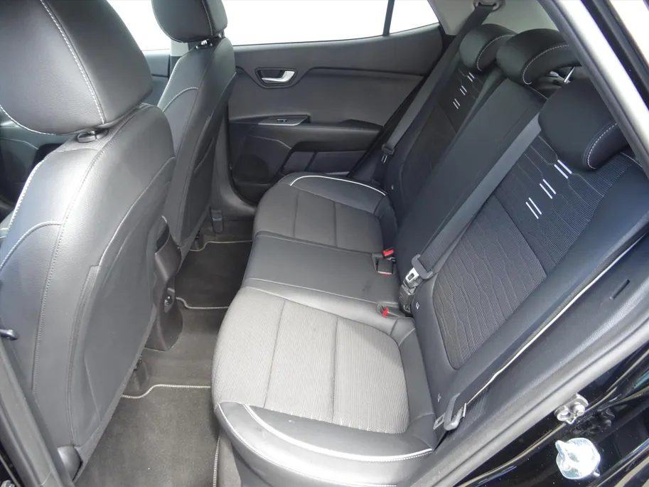 Kia Stonic 1.0 T-GDi 100pk GT-PlusLine I Schuif-kanteldak