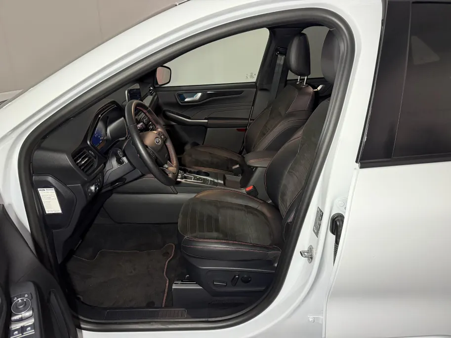 Ford Kuga 2.5 PHEV ST-Line X 225pk | Trekhaak | BLIS | B&O | Winterpack | 19'' lichtmetalen velgen