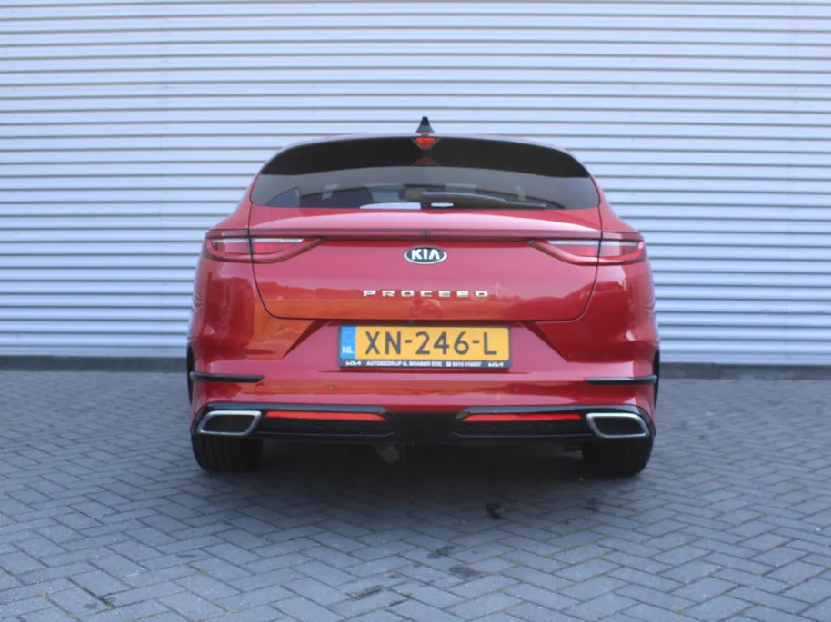 Kia ProCeed 1.4 T-GDI GT-Line | Trekhaak | Stuur-/stoelverwarming | Schuifdak | Camera | Cruise | Navi | 17" LM | Clima | LED |
