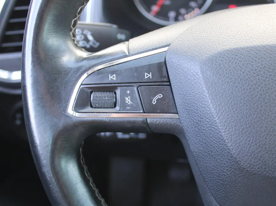 SEAT Ateca 1.0 EcoTSI Style | Navi | Clima | Elek. Trekhaak | Cruise adapt. | Elek. kofferklep | Camera | PDC | 17' LM | Stoelverwarming | Alcantara |