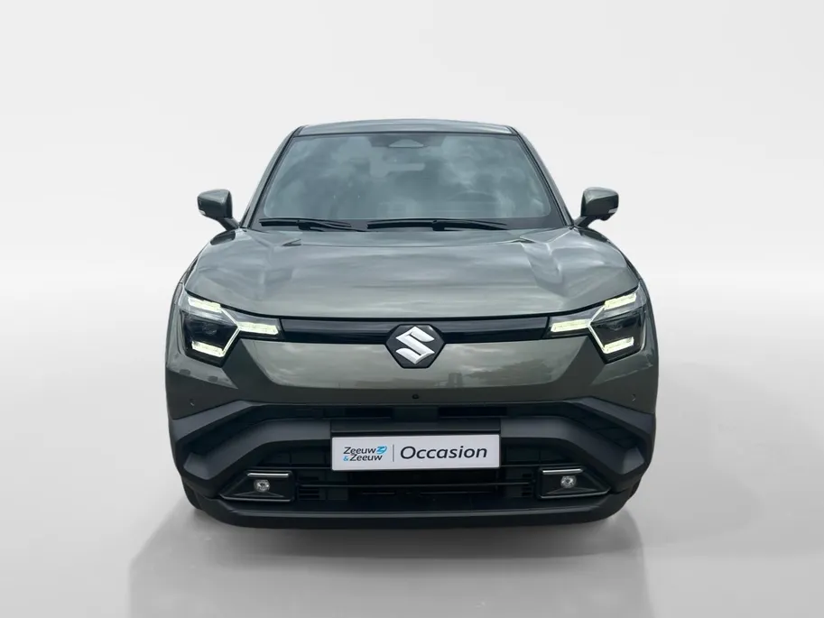 Suzuki e Vitara Style 61 kWh | Stuur/Stoel Verwarming | Dodehoekdetectie | 360 Camera | Elektrische stoelverstelling | Apple Carplay/Android Auto |