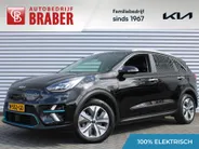 Kia e-Niro DynamicPlusLine 64 kWh | Warmtepomp | Schuif/kantel dak | 17' LM | Airco | Cruise | Navi | Camera |