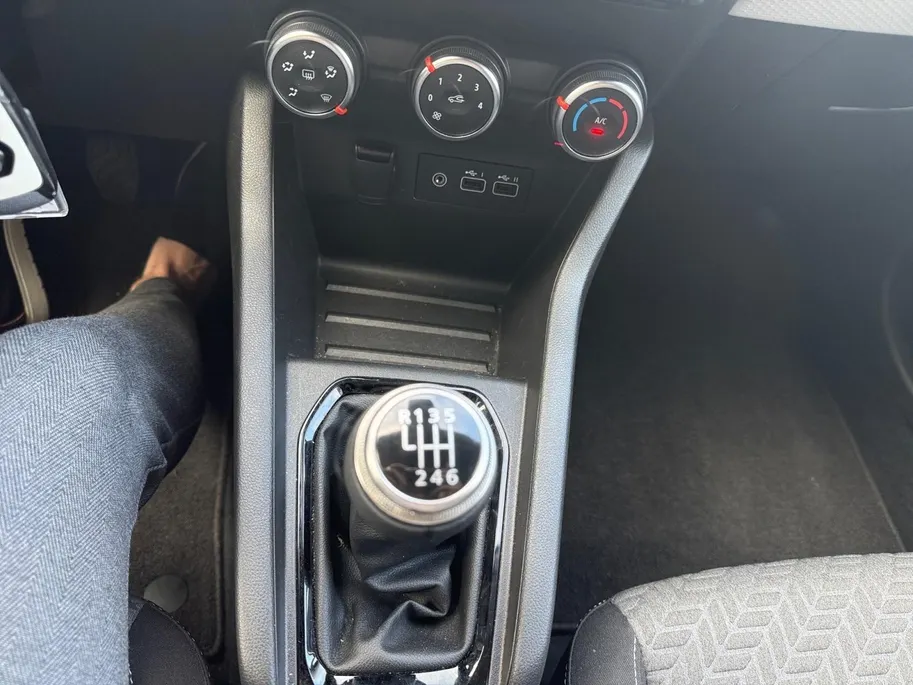Renault Clio 1.0 TCe 90 GPF techno NAVI AIRCO CAMERA PARKEERSENSOREN CRUISE CONTROLE APPLE CARPLAY ANDROID AUTO ZEER MOOIE AUTO DEALER ONDERHOUDEN