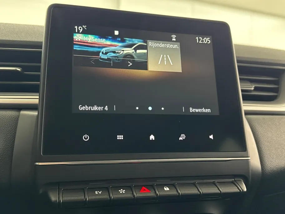 Renault Captur 1.6 E-Tech HEV 145 Intens | Apple Carplay/Android Auto | Parkeercamera | Cruise Control