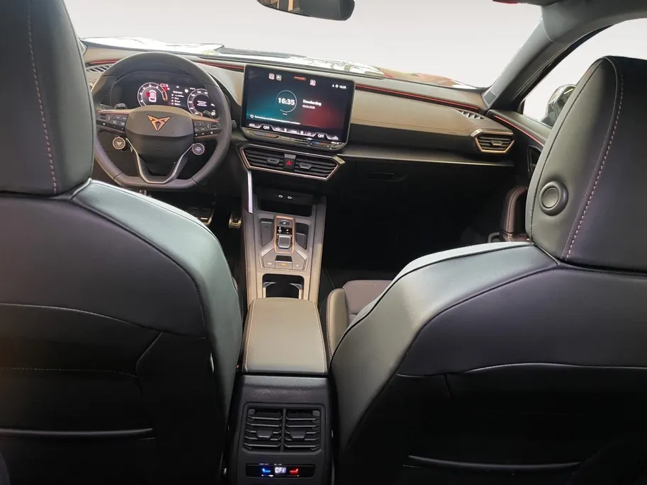 CUPRA Formentor 1.5 TSI e-Hybrid Business | Cruise Control | Climate Control | Camera | Digitaal Dashboard | Navigatie | Stoelverwarming |