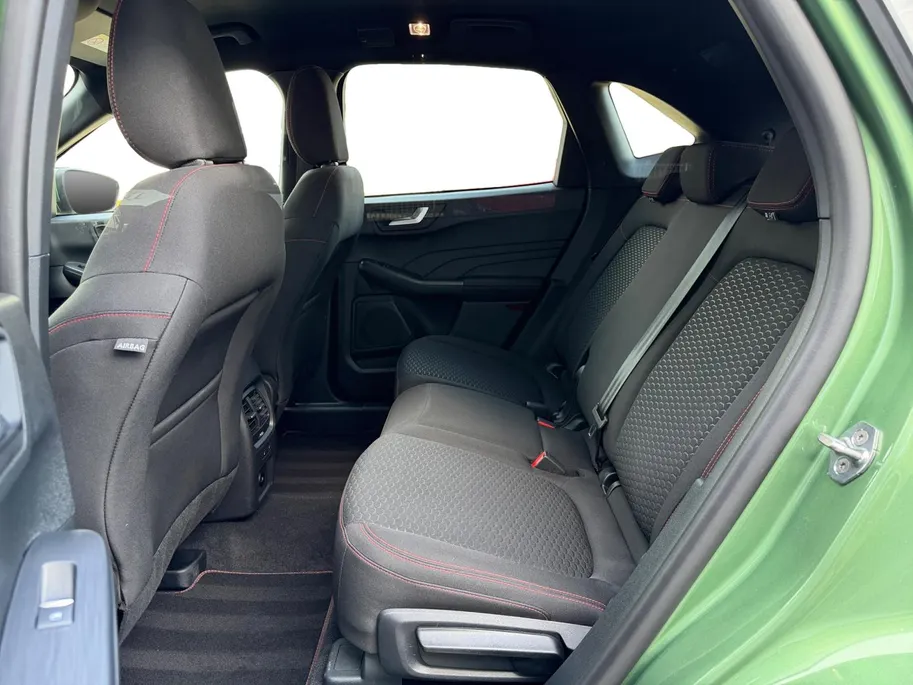Ford Kuga 2.5 PHEV ST-Line | NL auto | Automaat | Winter pack | Adapt. Cruise control | BLIS | 360 graden camera | Draadloos opladen mobiel | Fabrieksgarantie tot 01-2028 |