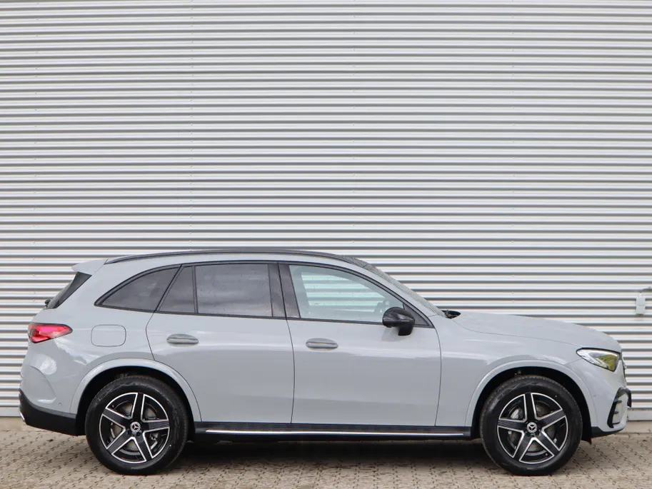 Mercedes-Benz GLC 300e 4MATIC Business Solution AMG Voordeel € 8.371 Voorraadactie !!
