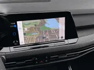 Volkswagen Golf Variant 1.5eTSI/130PK R-Line · Navigatie · Apple/Android Car Play · Camera + Parkeersensoren · Stoelverwarming ·  Garantie t/m 12-01-2028 of 100.000km