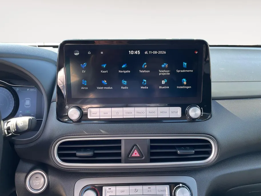 Hyundai Kona EV Premium 64 kWh | LAGE KM STAND! | Leder | Stoel- stuurverwarming | Navi