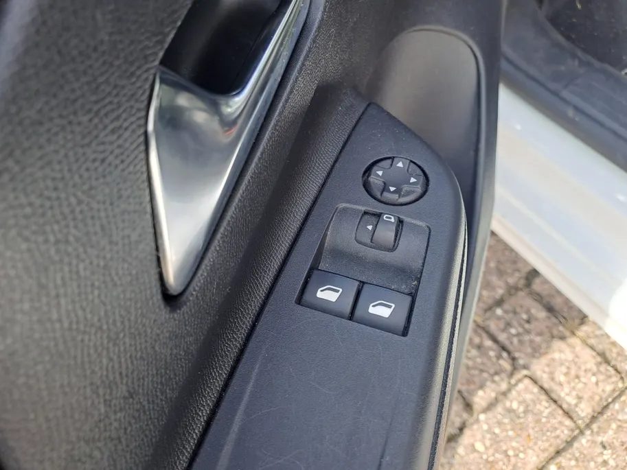 Opel Corsa-e Edition 50 kWh | Cruise control | Apple Carplay/Android Auto | ECC | Automaat | 100 % Elektrisch | SOH 92,1 %