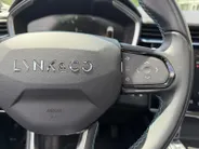 Lynk & Co 01 1.5 | Plug-in hybrid | 1800kg Trekgewicht | 69km Elek. Actieradius | Apple Carplay/Android Auto | BLISS | Panoramadak | 360° Camera | 12 Maanden BOVAG Garantie |