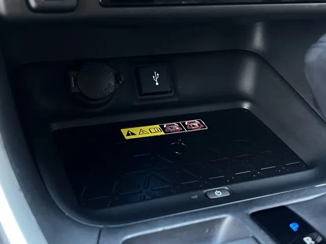 Toyota RAV4 2.5 Plug-in Style Bi-Tone | 360 Camera | Trekhaak 1500KG trekgewicht
