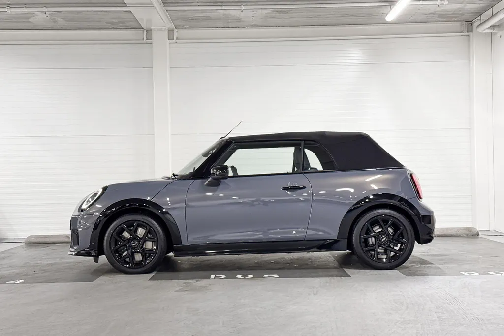 MINI Cooper Cabrio S John Cooper Works