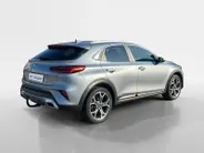 Kia XCeed 1.5 T-GDI MHEV DynamicPlusLine Automaat | 1e Eigenaar | Dealer Onderhouden | Camera | Stoel- & Stuurverwarming | Trekhaak | 2-Zone Climate Control | Navigatie | Fabrieksgarantie t/m 2-4-2028 +3x 1 jaar* | NAP